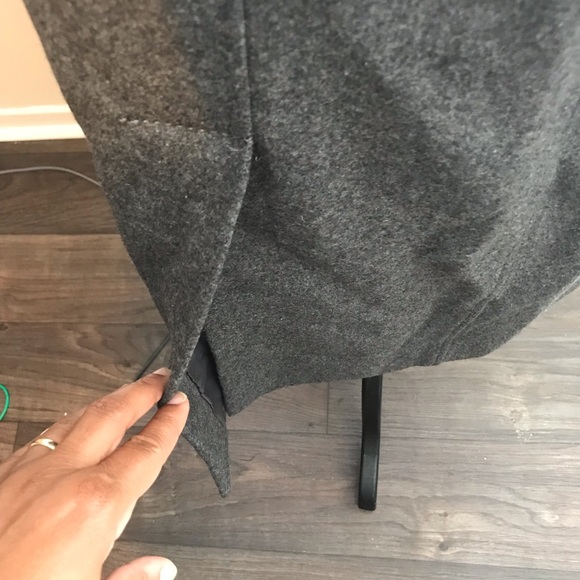 Wool trench coat - Picture 5 of 8